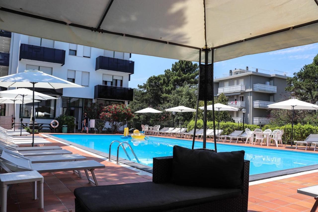 Hotel Eden Lignano Sabbiadoro Eksteriør bilde