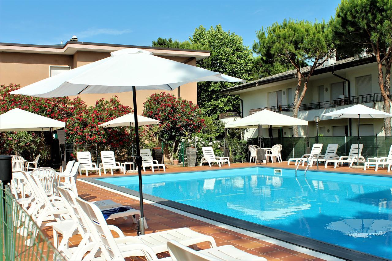 Hotel Eden Lignano Sabbiadoro Eksteriør bilde