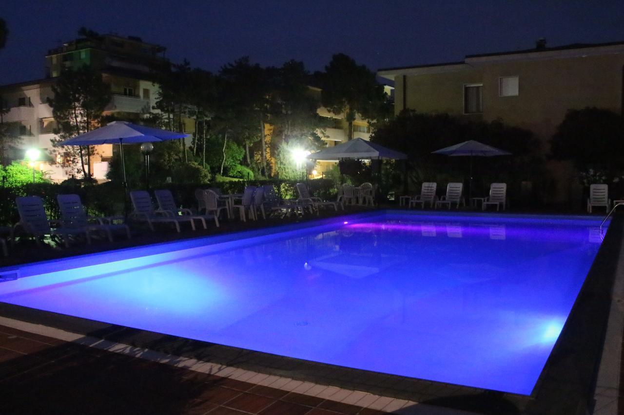 Hotel Eden Lignano Sabbiadoro Eksteriør bilde