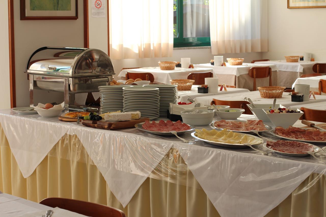 Hotel Eden Lignano Sabbiadoro Eksteriør bilde